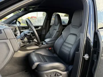 Cayenne S E-Hybrid InnoDrive HA-Lenk PDCC Burmes