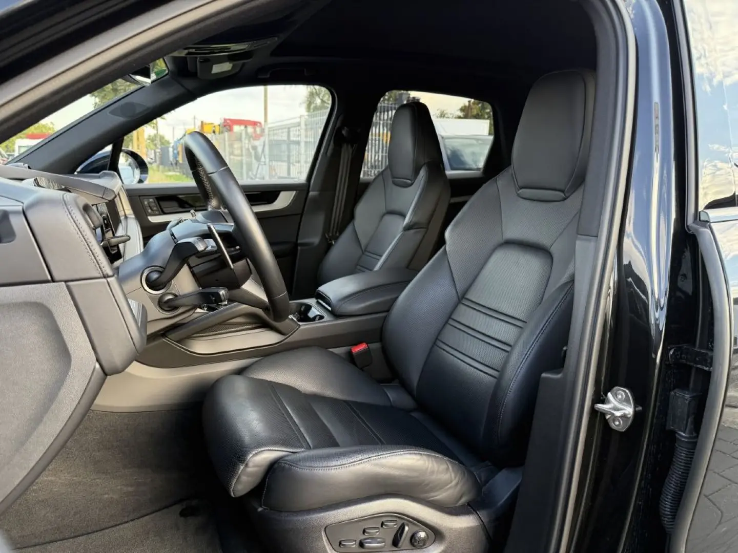 Cayenne S E-Hybrid InnoDrive HA-Lenk PDCC Burmes