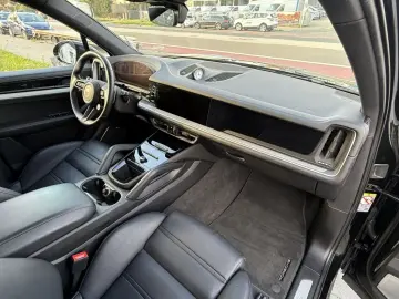 Cayenne S E-Hybrid InnoDrive HA-Lenk PDCC Burmes