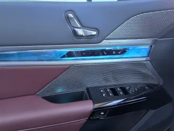 740d xDrive M Sport Pro UPE-152tEUR Matt el-Tür