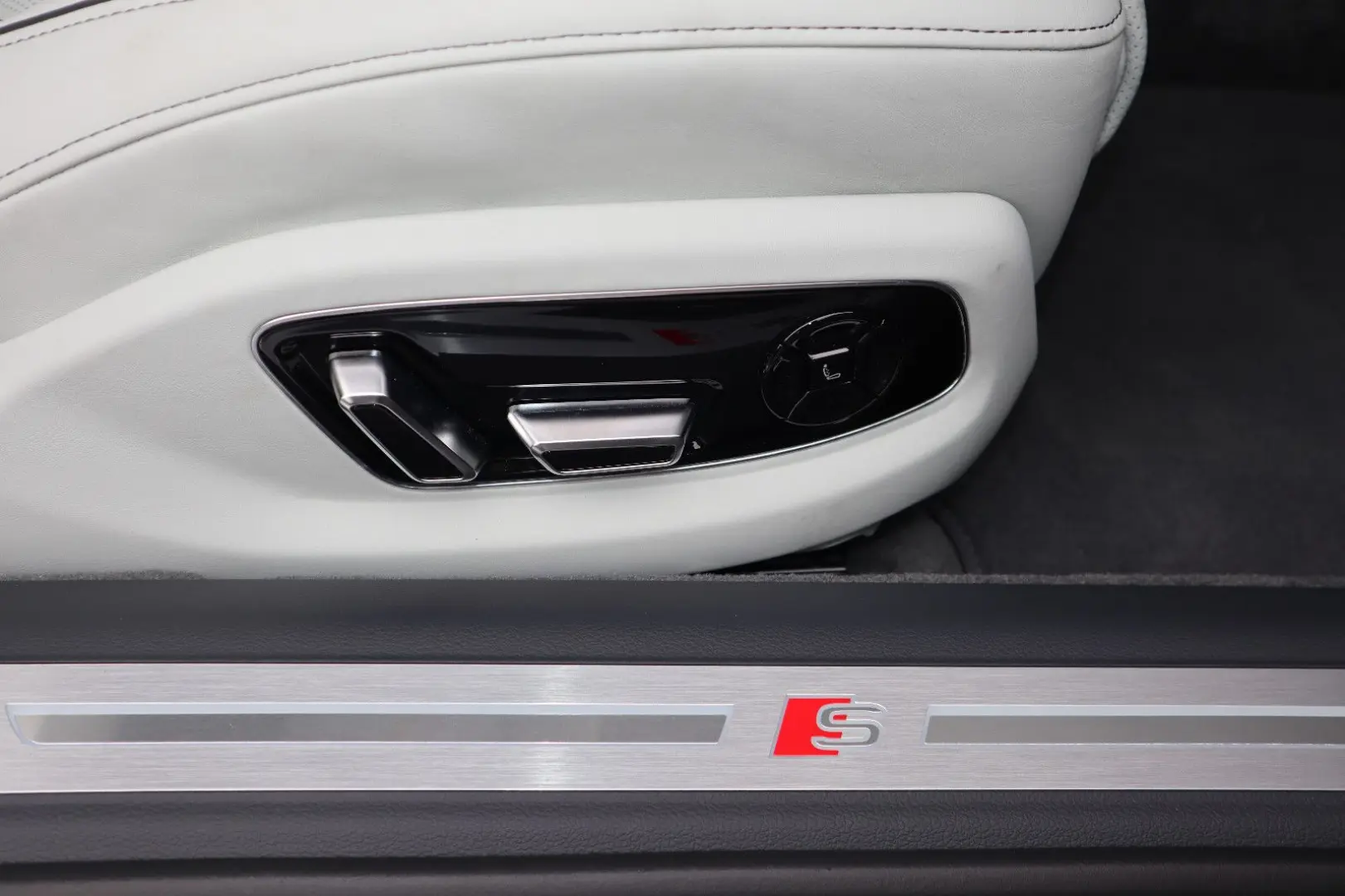A8L 60 TFSI V8 lang EXCLUSIVE UNIKAT UPE 207.195