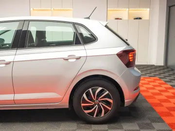 VOLKSWAGEN POLO 1.0TSI DSG