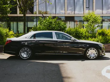 Maybach S 560