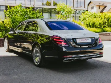 Maybach S 560