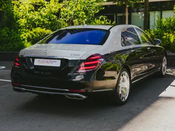 Maybach S 560