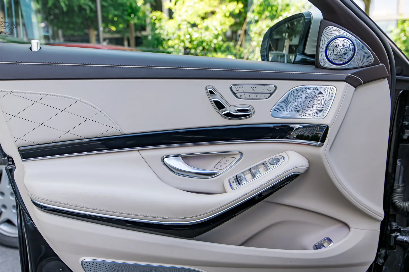 Maybach S 560