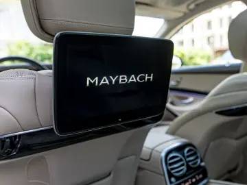 Maybach S 560