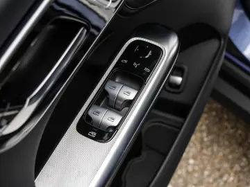 GLC 200 4M  Avantgarde NAVI KEYL PANO LED DISTR
