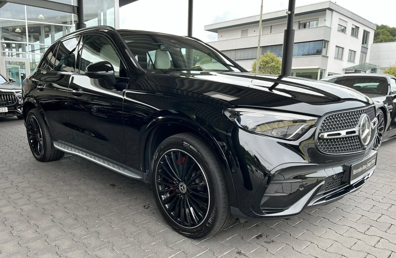 GLC 300de 4M AMG Pano Night Burm3D - 2024