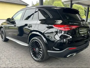 GLC 300de 4M AMG Pano Night Burm3D - 2024