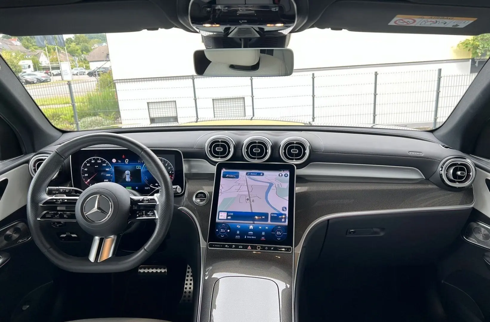 GLC 300de 4M AMG Pano Night Burm3D - 2024