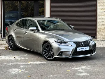 Lexus Seria IS 300h F Sport