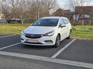 Opel Astra   Led Matrix  Webasto  Line Assist  Carlig.