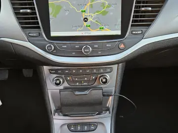 Opel Astra   Led Matrix  Webasto  Line Assist  Carlig.
