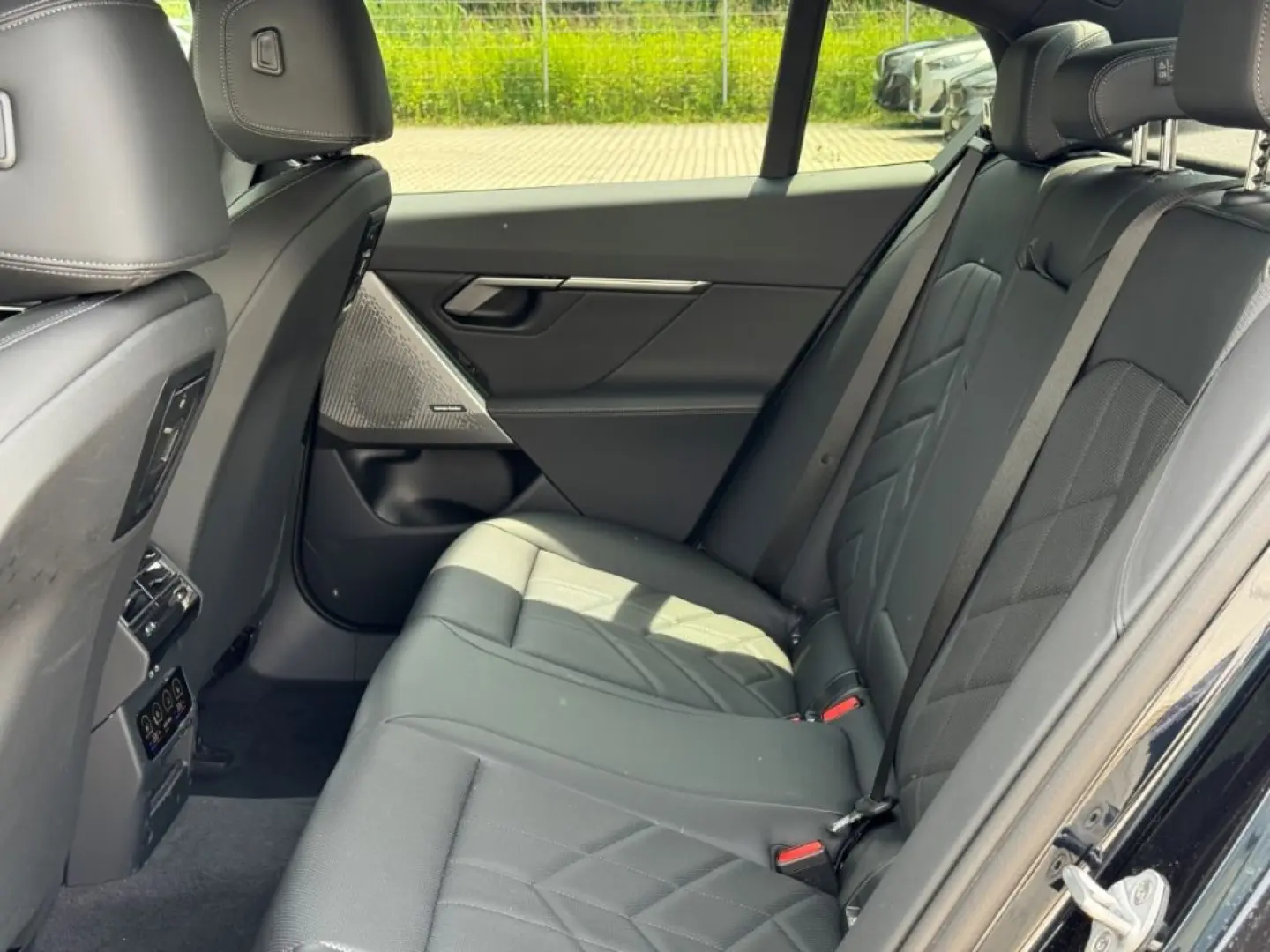 520 i M Sport Travel Comf. KomfSi belüftet H K 4