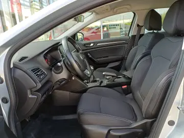 Renault Megane Sedan 1.3 TCe 140CP Zen