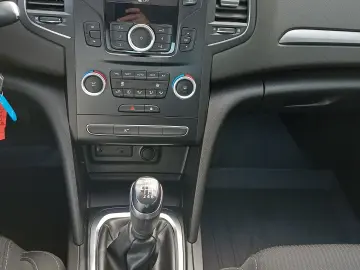 Renault Megane Sedan 1.3 TCe 140CP Zen