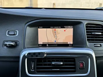 Volvo S60 2.0 D2 Geartronic Momentum