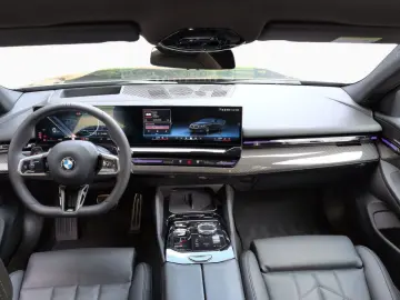 520i Limo M SPORT DAProf 360  AHK KomfSi H K