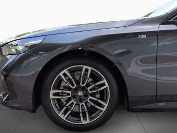 520i Limo M SPORT DAProf 360  AHK KomfSi H K