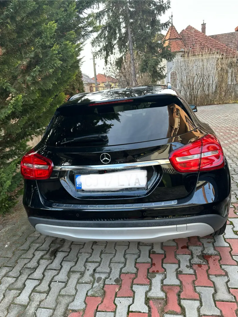 Mercedes-Benz GLA 200