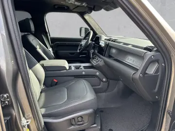 Defender 110 D300 X SHZ 22 LM AHK