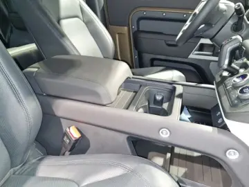 Defender AWD D200 90 SE