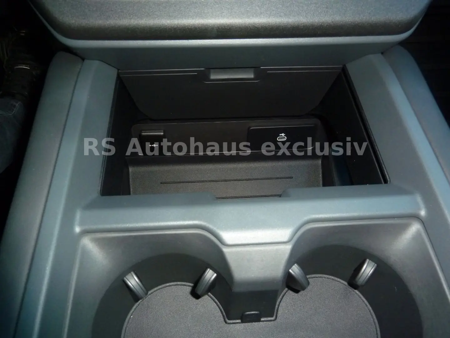 Defender 110 D300 X-Dyn.HSE Standhzg.7-Sitze