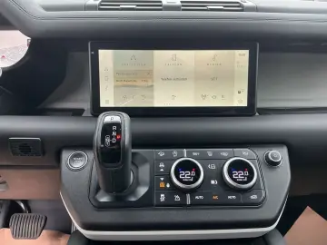 Defender 110 3.0 D200 Mild-Hybrid Defender 110 S