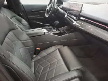 520i M SPORT Parking Plus harman kardon
