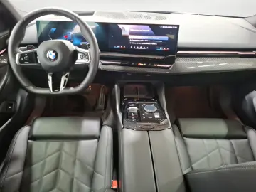 520i M SPORT Parking Plus harman kardon