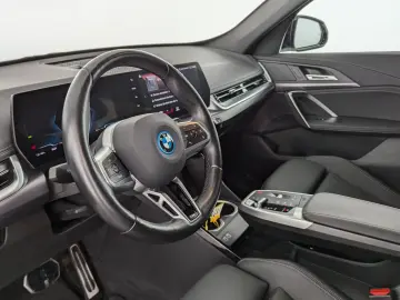 BMW X1 iX1 xDrive30 xDrive M Sport NAVI