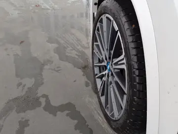 BMW X1 iX1 xDrive30 xDrive M Sport NAVI