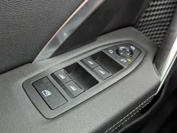 BMW X1 iX1 xDrive30 xDrive M Sport NAVI