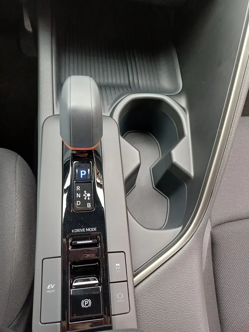 Toyota Chr Dynamic 1.8 Hybrid 140 Cp CVT 2WD