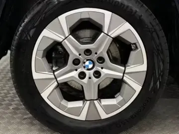 BMW X1 xDrive23d xLine M-LENKRAD PANO