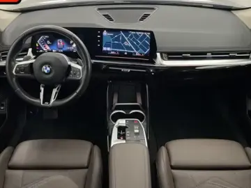 BMW X1 xDrive23d xLine M-LENKRAD PANO