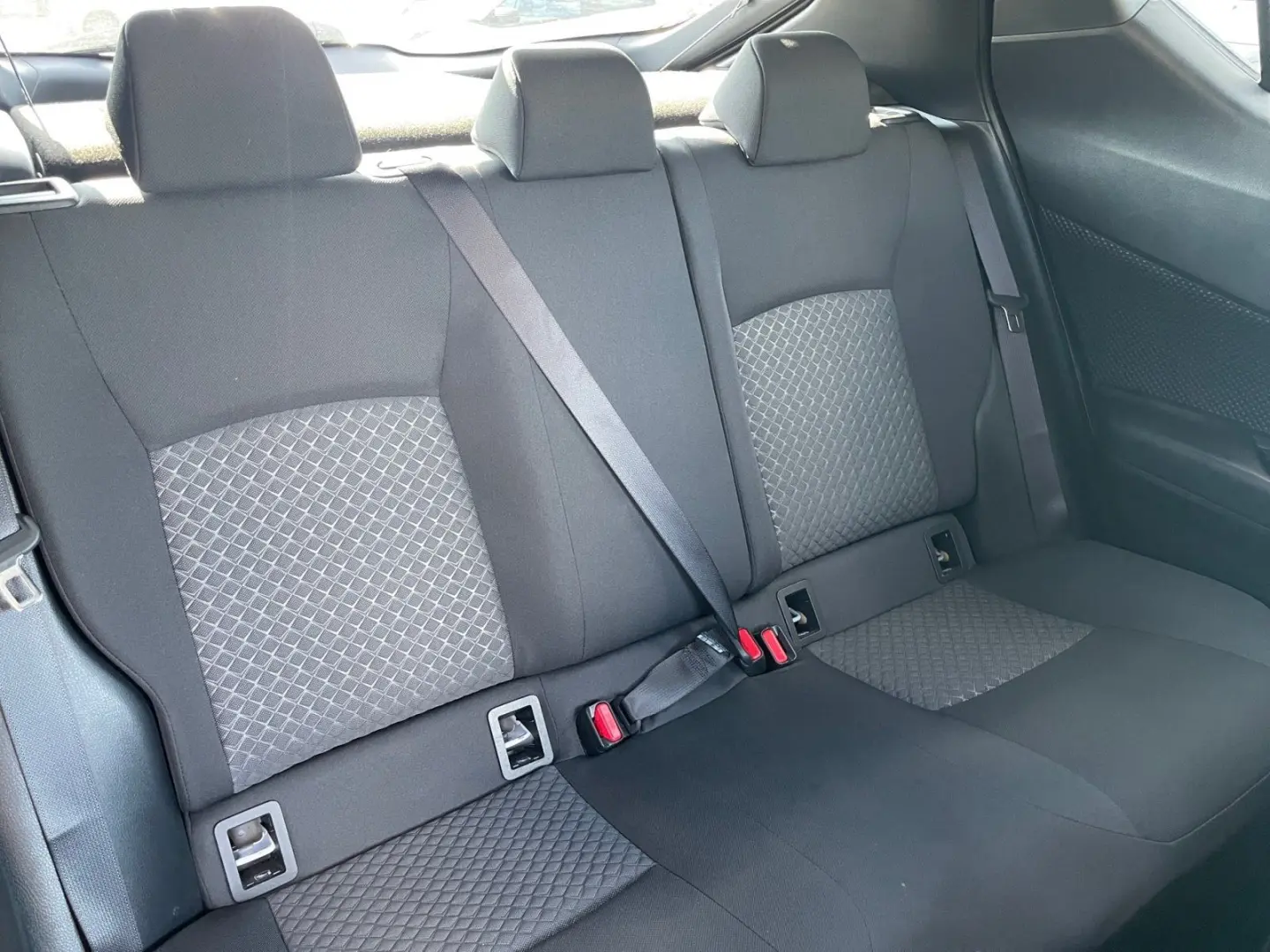 C-HR 1 8-l-Hybrid 5-Türer Team Deutschland Hybri