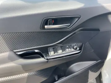 C-HR 1 8-l-Hybrid 5-Türer Team Deutschland Hybri