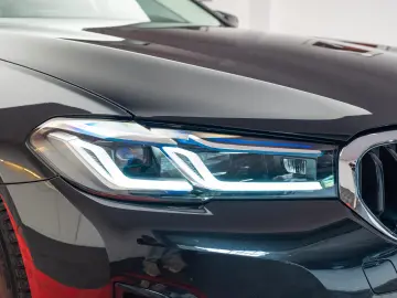BMW 530e Luxury X Drive