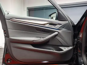 BMW 530e Luxury X Drive