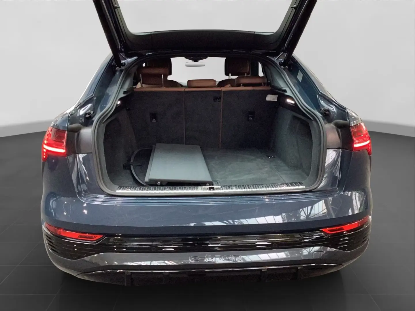 Audi Q8 Sportback 55 Q S LINE LM21 VENTILAȚ