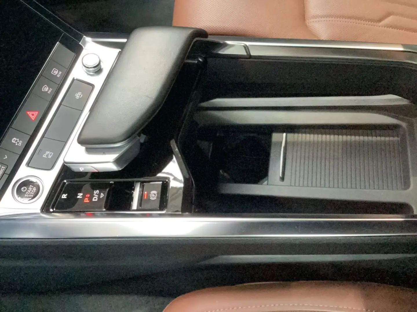 Audi Q8 Sportback 55 Q S LINE LM21 VENTILAȚ