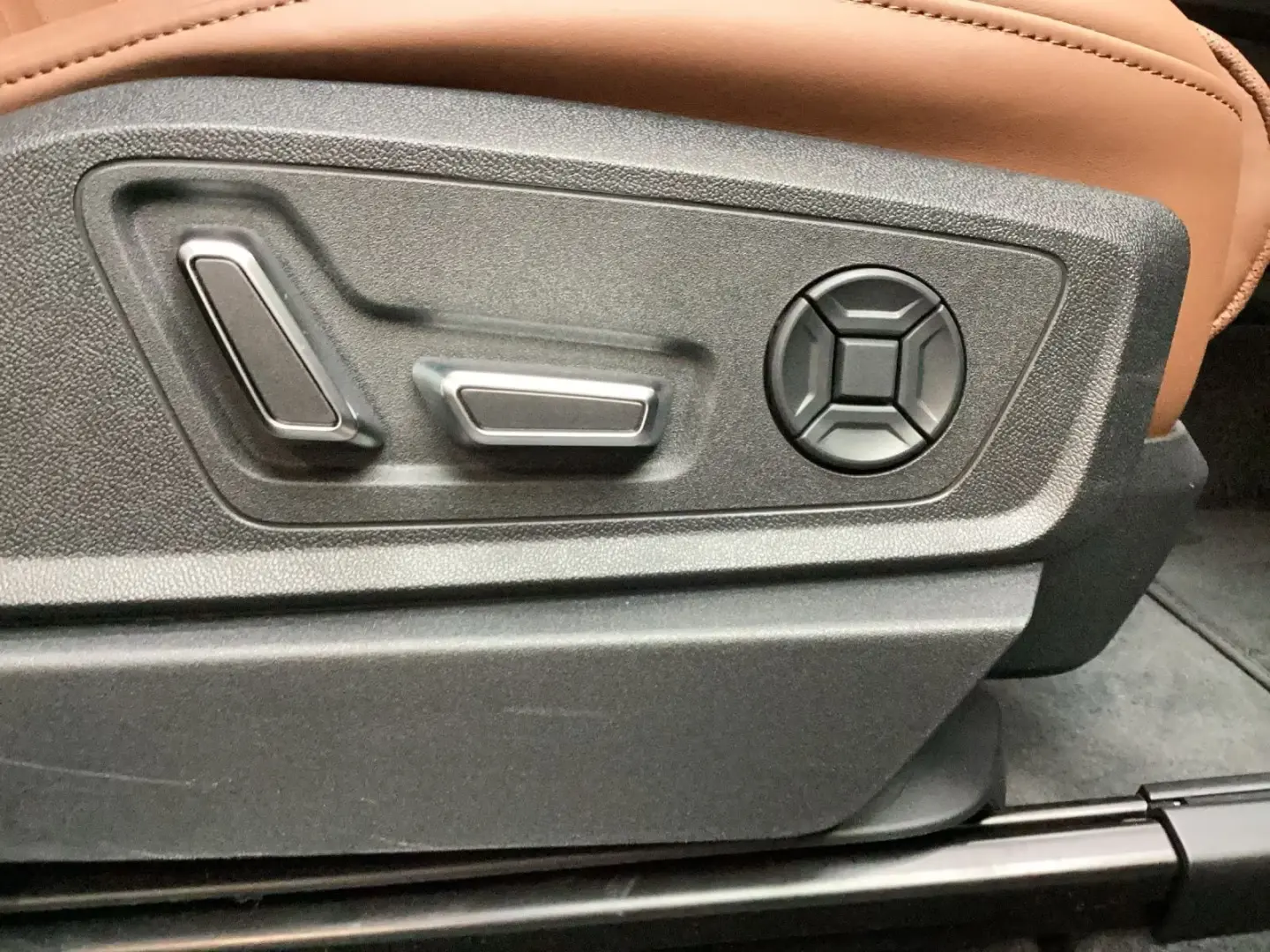 Audi Q8 Sportback 55 Q S LINE LM21 VENTILAȚ