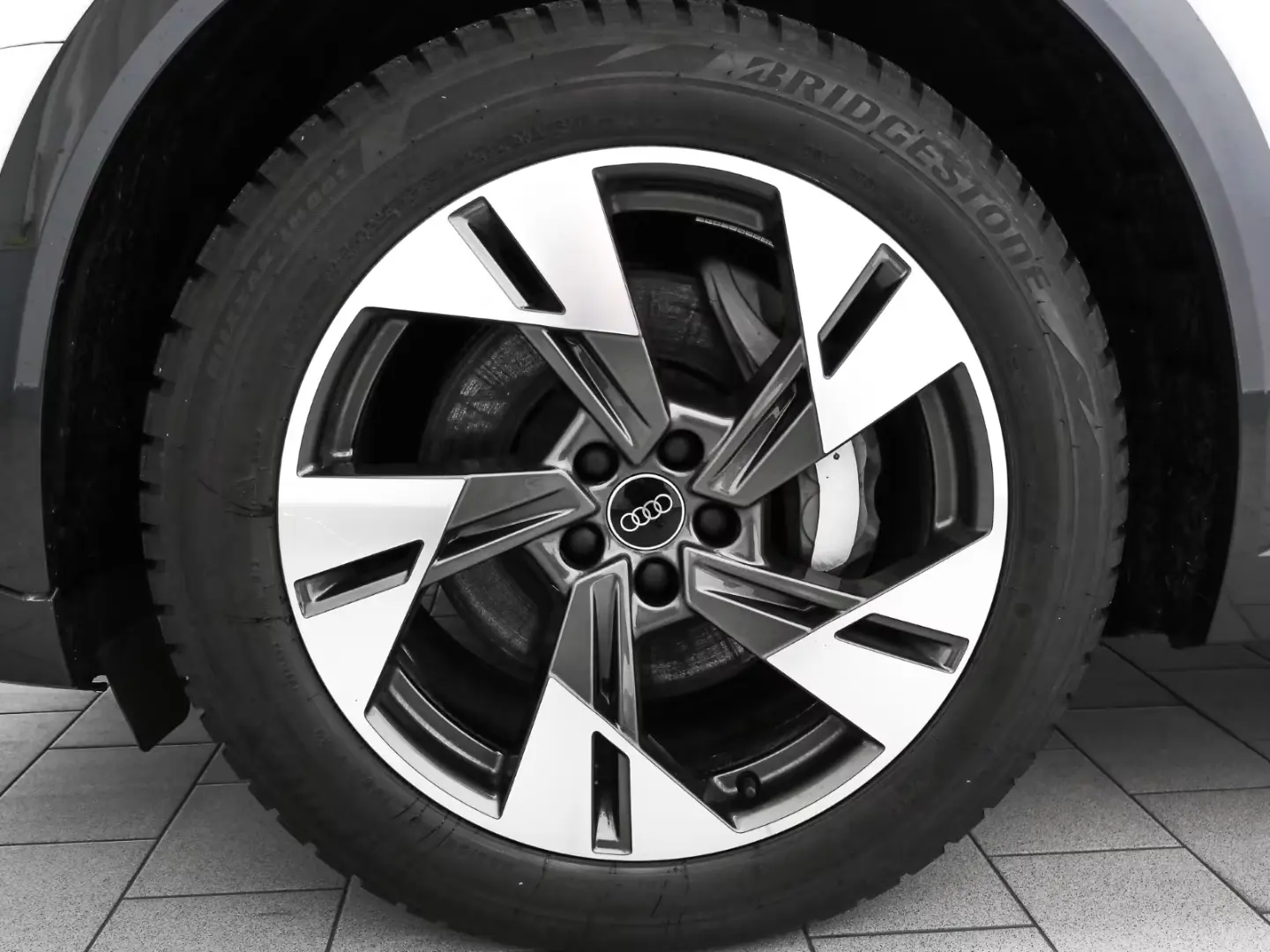 Audi Q8 e-tron 50 quattro avansat AHK S line