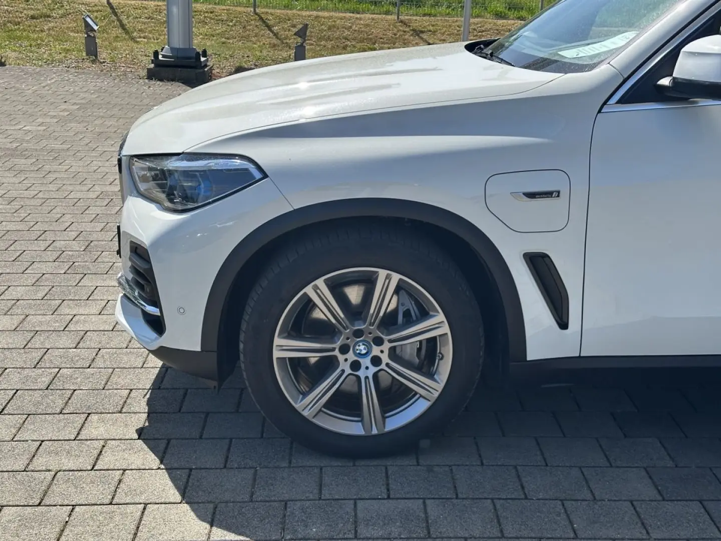 X5 xDrive45e AHK H&K 360