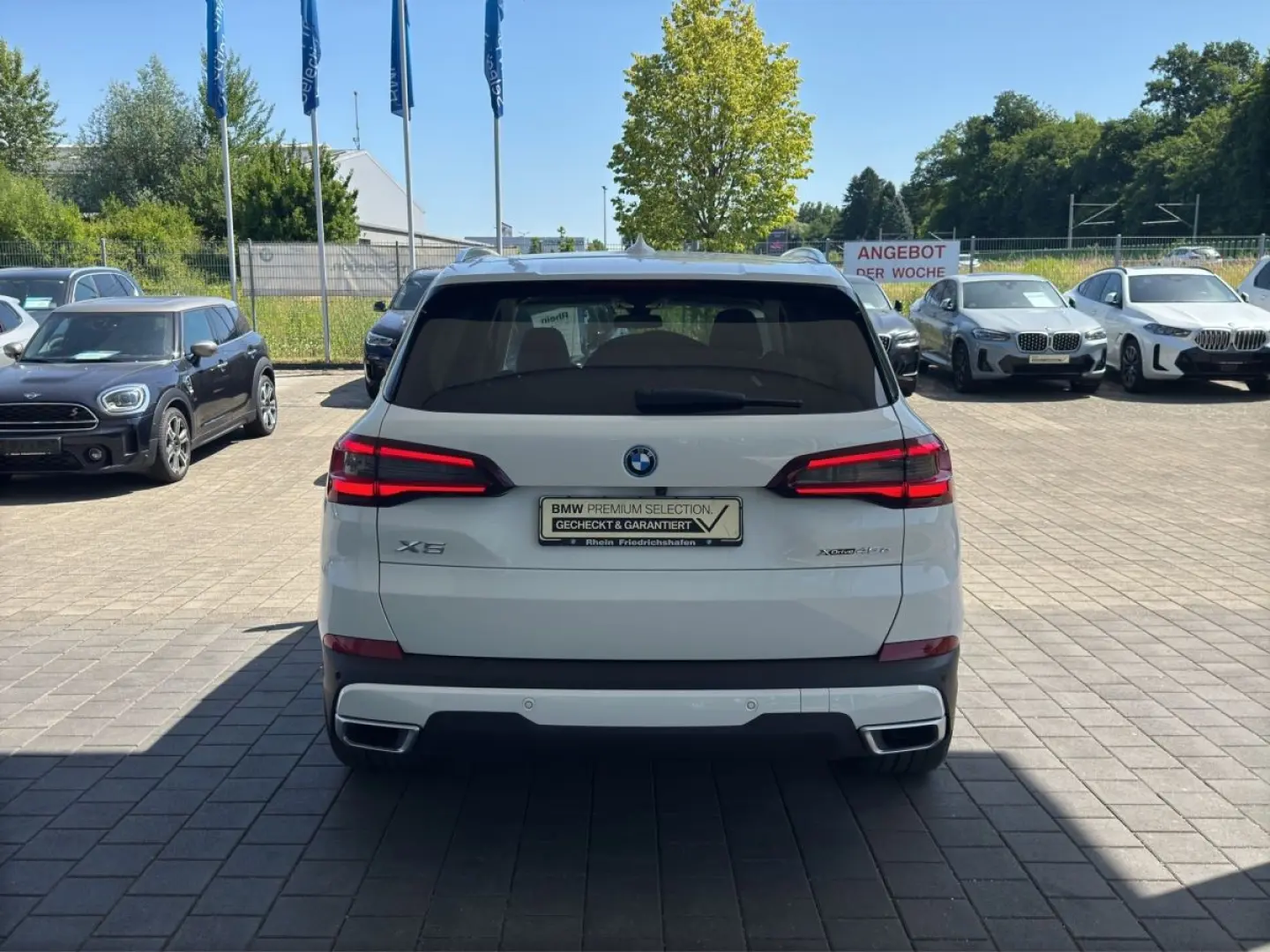 X5 xDrive45e AHK H&K 360