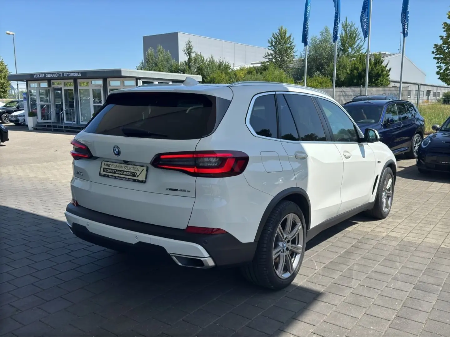 X5 xDrive45e AHK H&K 360