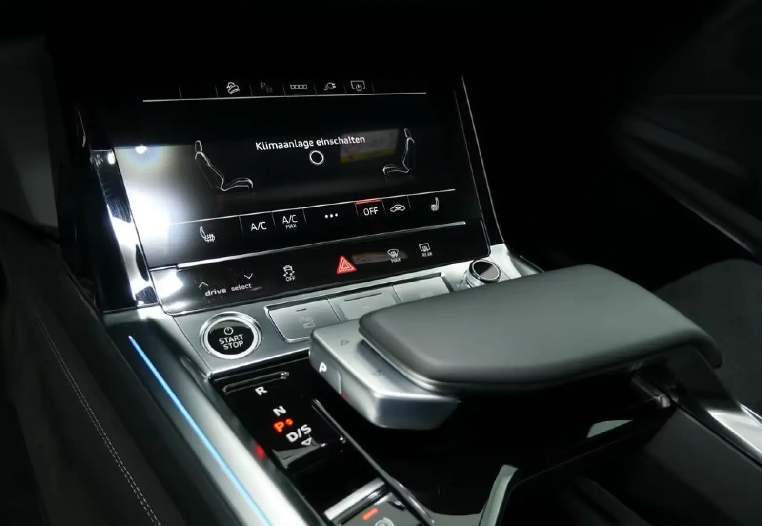 Audi Q8 50 S Linie Int Matrix AHK B&O Leder