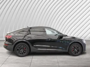 Audi Q8 Sportback e-tron 50 quattro avansat